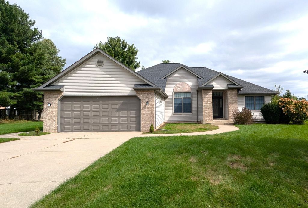 1178 N Galyn Street, Sturgis