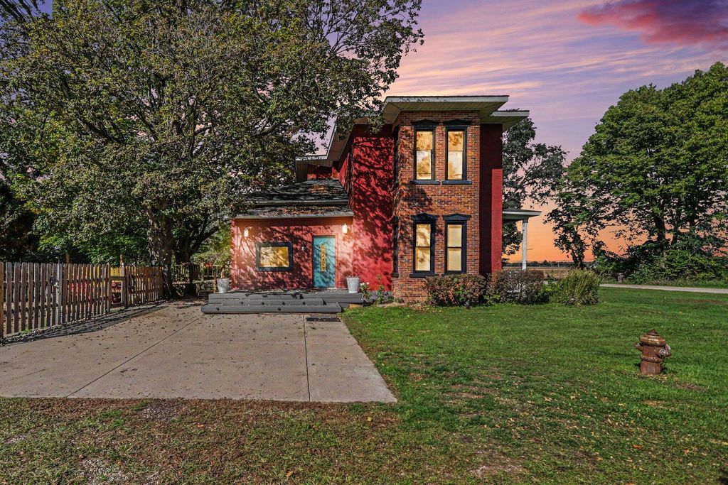 55686 Parkville Road, Mendon