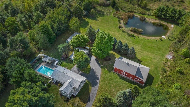 19196 Cleveland Avenue, Galien township