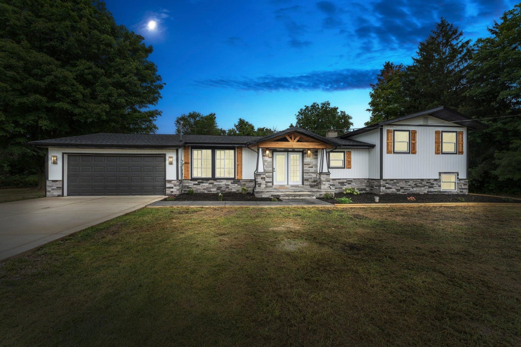 3053 Reed Road, Buchanan township