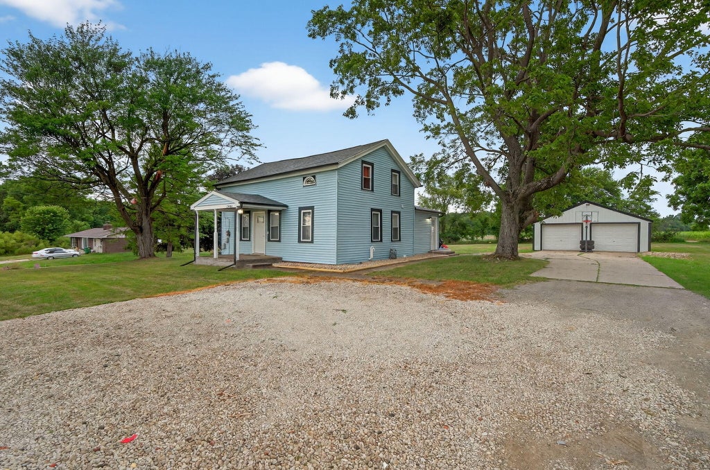 24464 Redfield Street, Ontwa township
