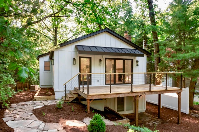 4046 Hillside Trail, New Buffalo township