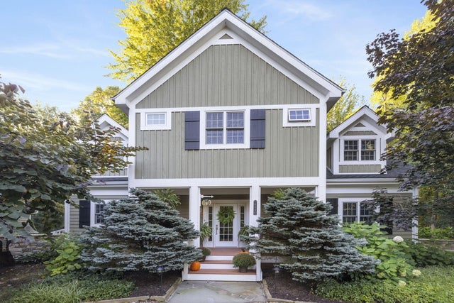 6440 Sweetbriar Court, Chikaming township