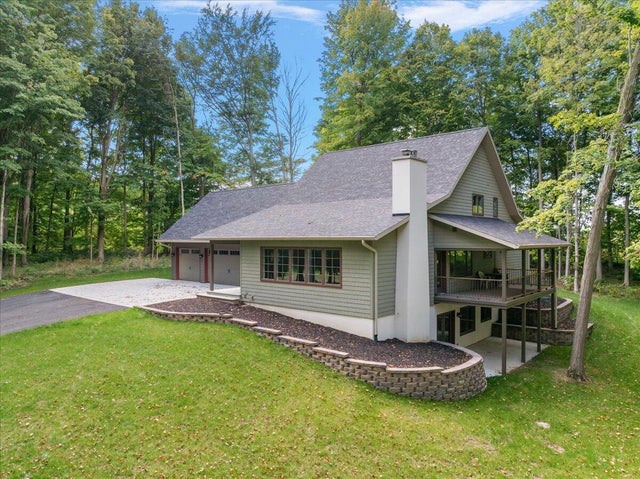 8806 Lakewood Trail, Berrien township
