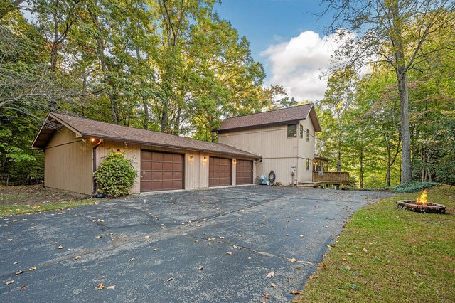 11008 Corey Lake Road, Fabius township