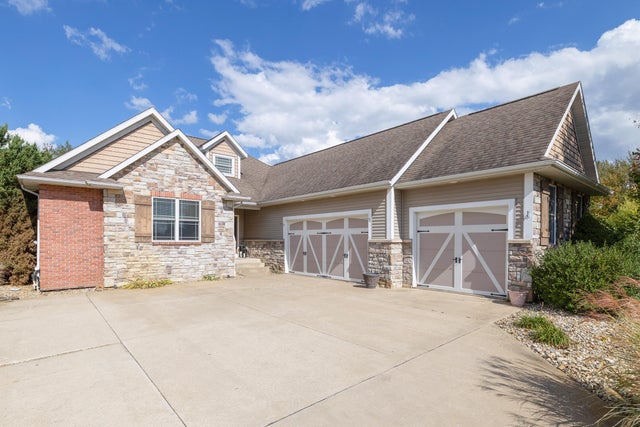 115 Hummingbird Lane, Niles township