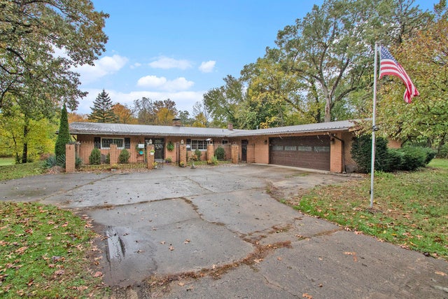 70506 Sunrise Drive, Ontwa township