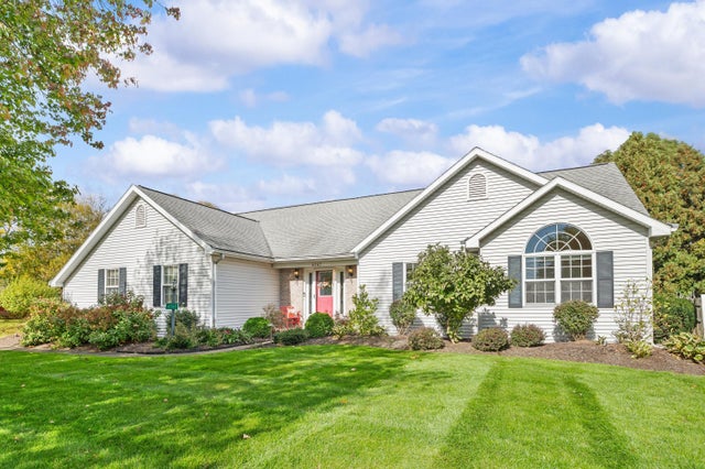 4747 Woodside Drive, Buchanan township