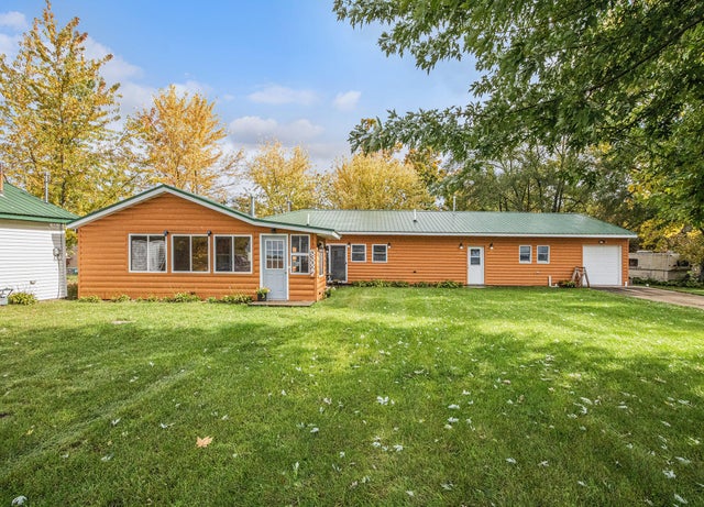 53027 Twin Lakes Road, Wayne township