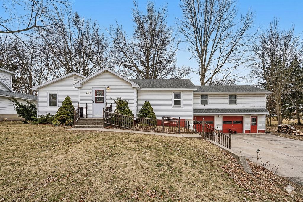 2854 Oak Street, Stevensville village