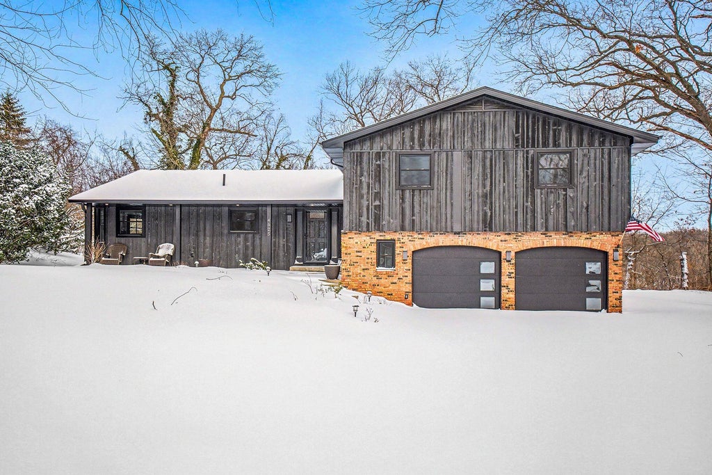 4525 N Cedar Trail, Lincoln charter township