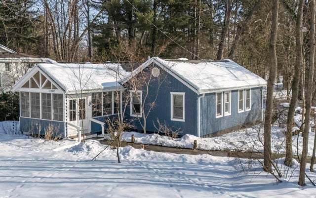 12199 Linden Avenue, Chikaming township