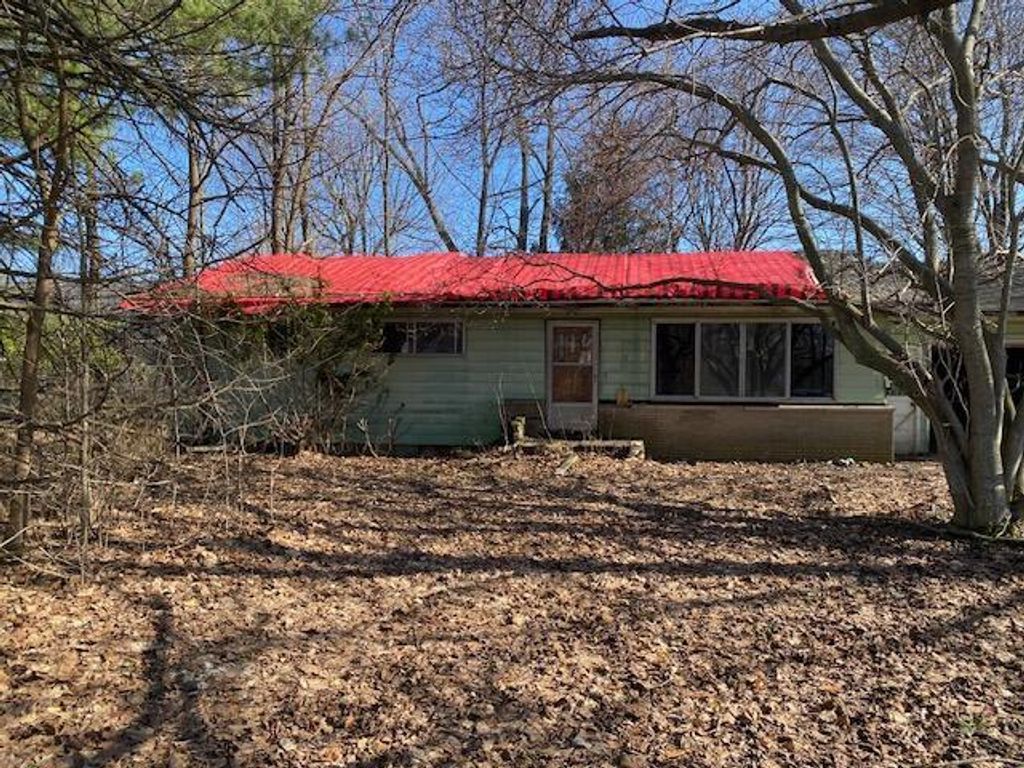 4576 E Snow Road, Oronoko charter township
