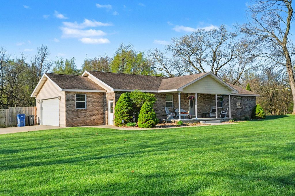 23803 Evan Street, Jefferson township