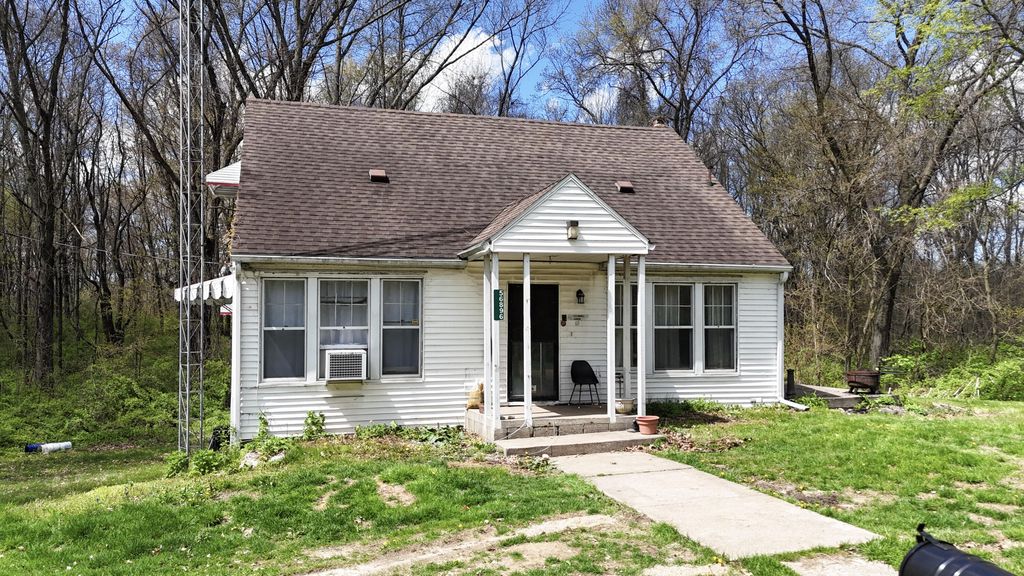 56896 Sunnyside Avenue, LaGrange township