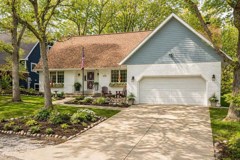 200 Marx Drive, New Buffalo city