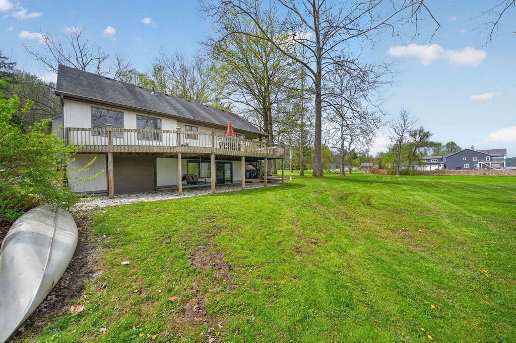 66175 South Drive, Porter township