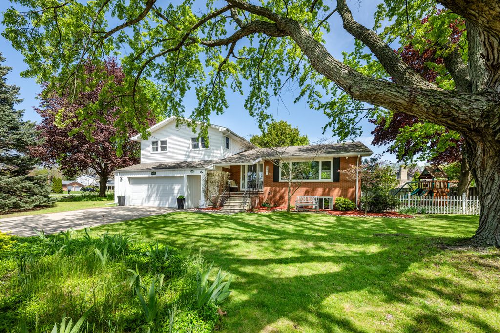 3461 W Valley View Drive, St. Joseph charter township