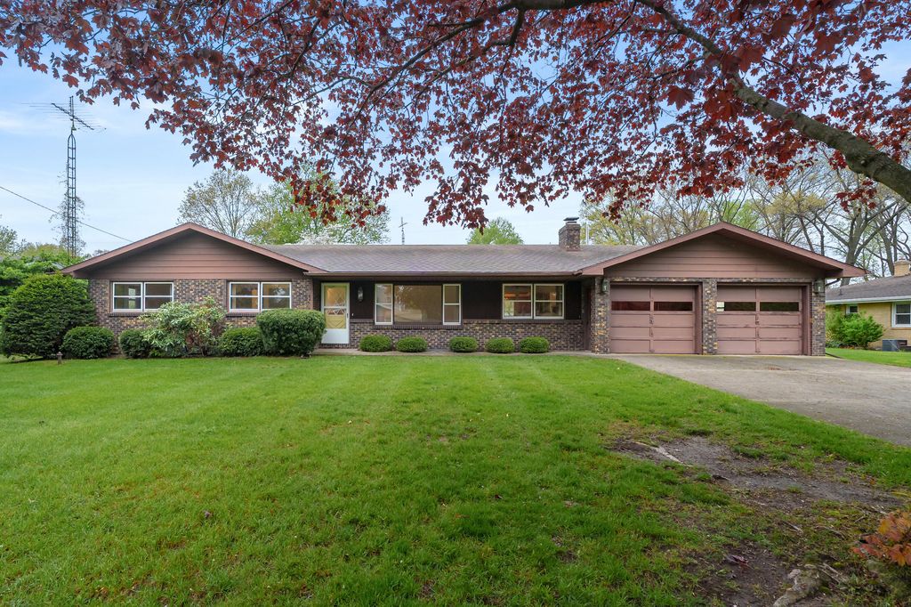 2286 Shiawasee Lane, Lincoln charter township