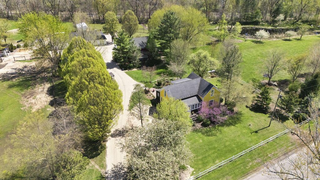 11971 S Hildebrandt Road, Chikaming township