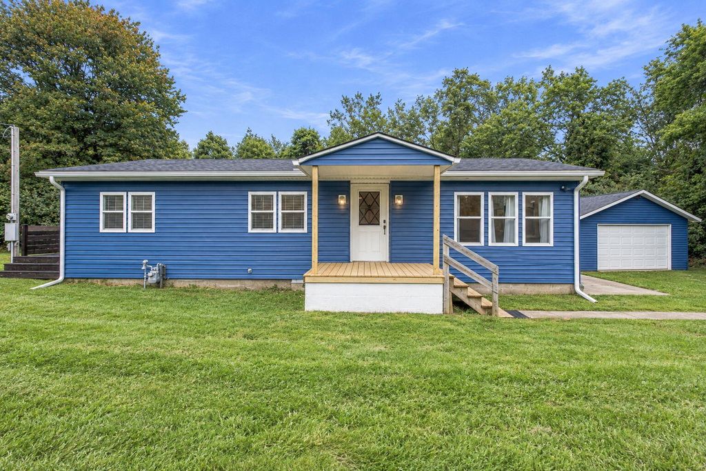 7181 E Beach Drive, Casco township