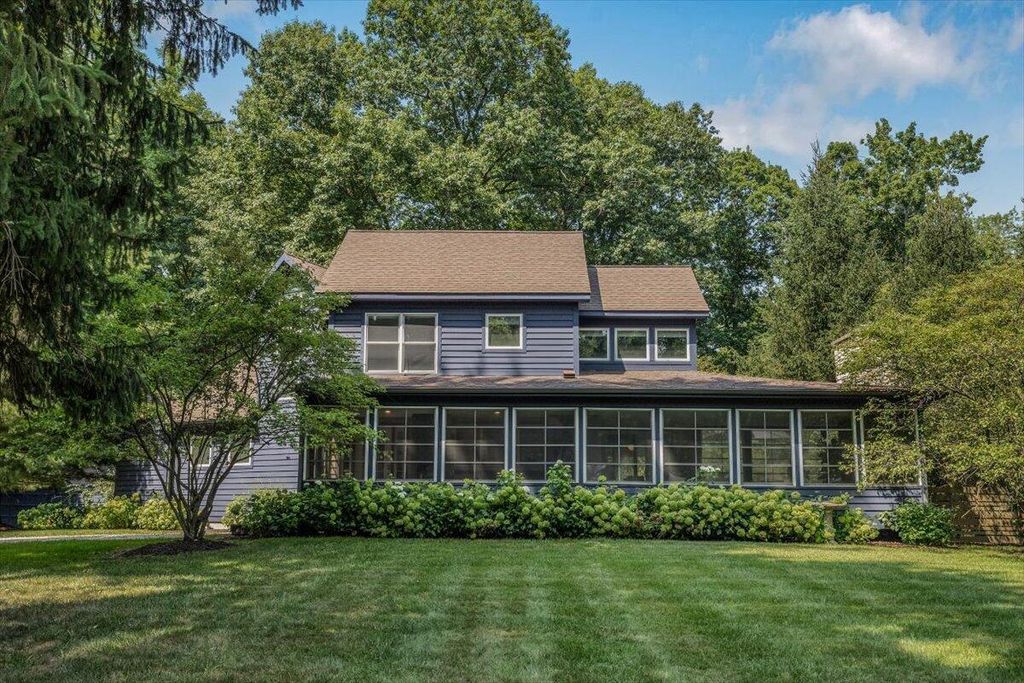 8773 Elm Valley Road, Chikaming township