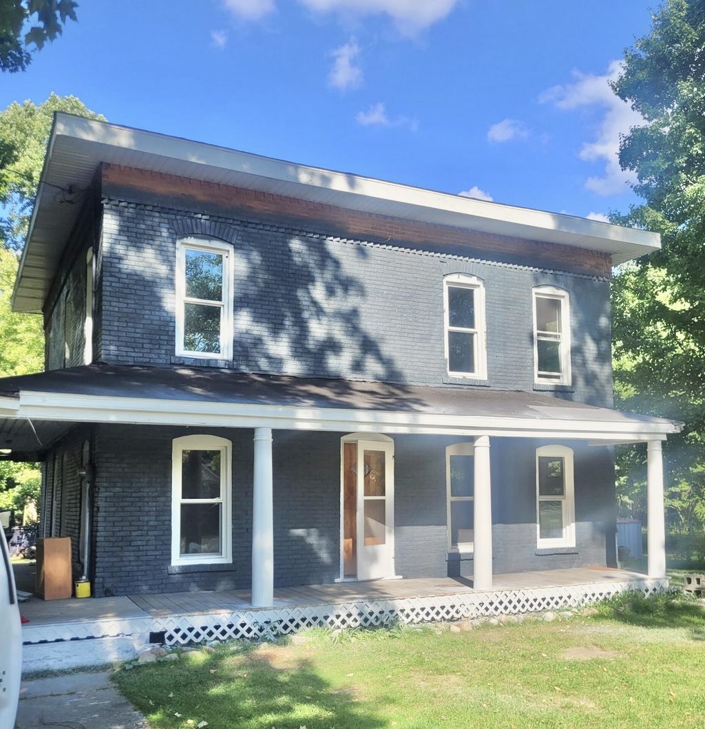 347 Main Street, Lawrence village
