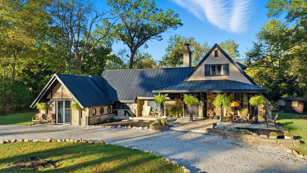 1614 Cedar Point Drive, Niles township