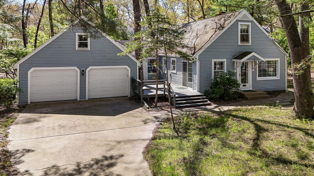 4175 Creek Drive, Michiana village