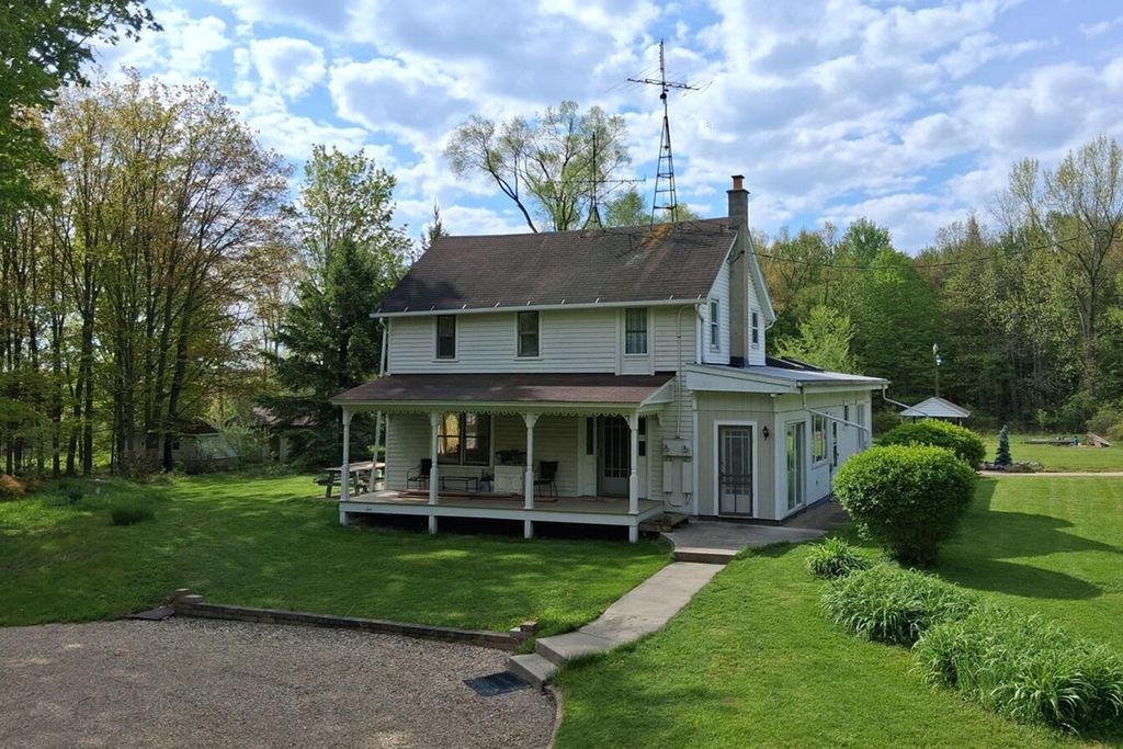 3154 W Defay Road, Lincoln charter township