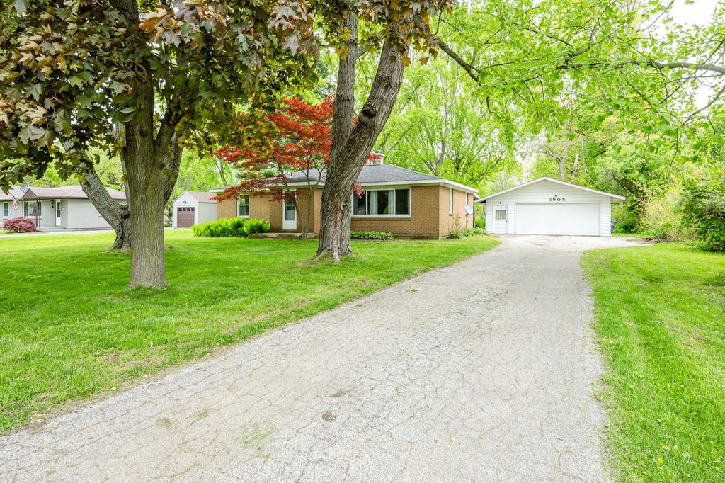3905 Meadow Lane, Lincoln charter township
