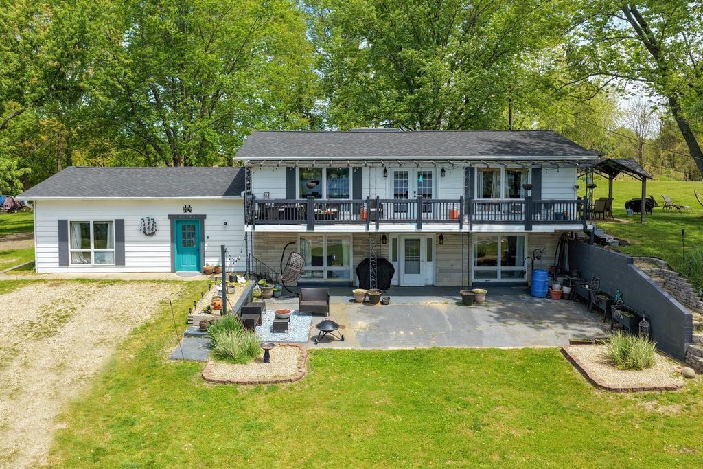 12161 Bair Lake Street, Newberg township