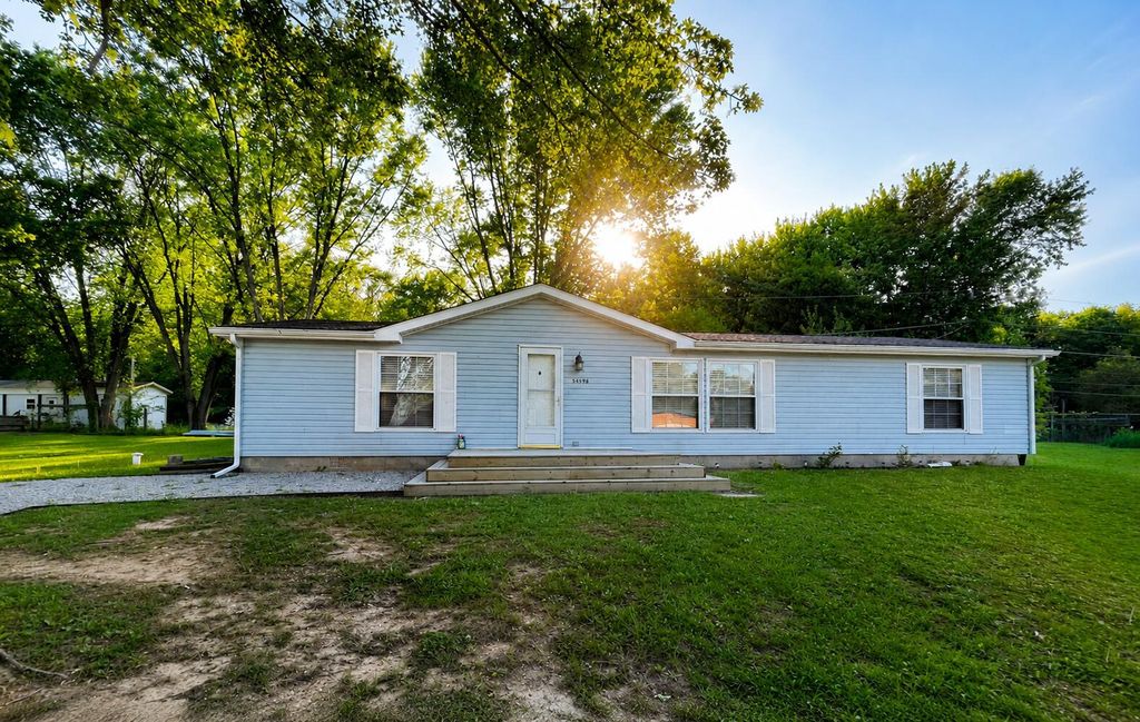54598 Park Lane, Silver Creek township