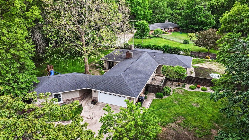 1086 Brunn Avenue, St. Joseph charter township