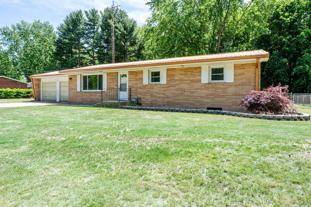 1846 Maple Lane, Hagar township