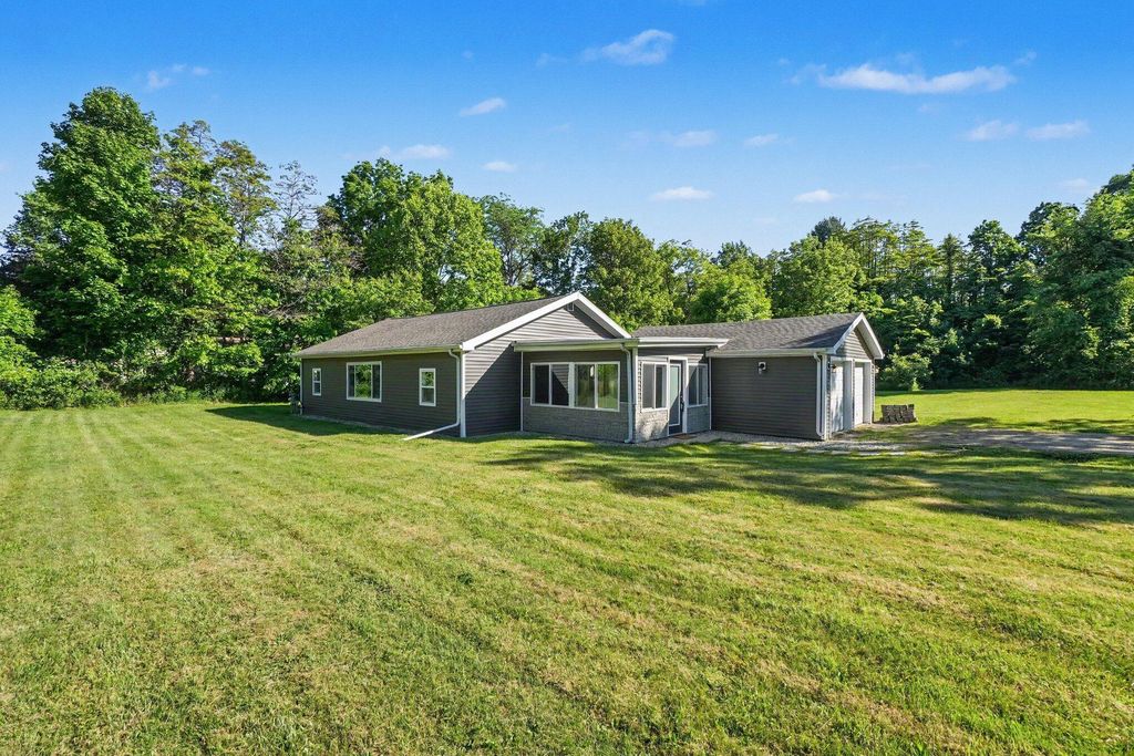 70068 Michigan 43, South Haven charter township