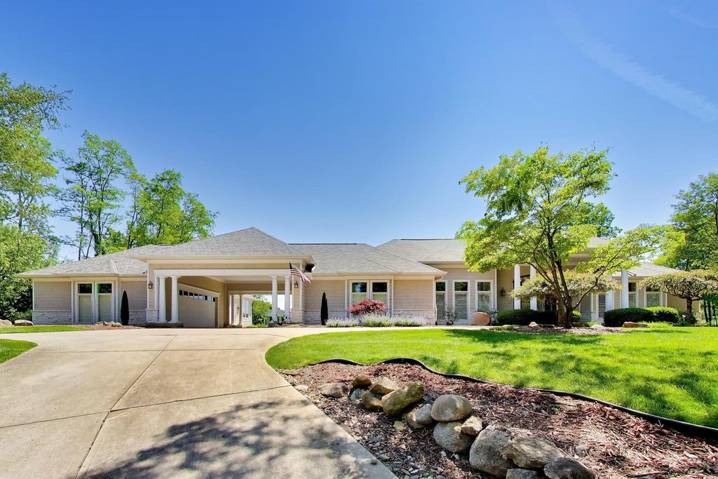 1920 High Mdw S, Bertrand township