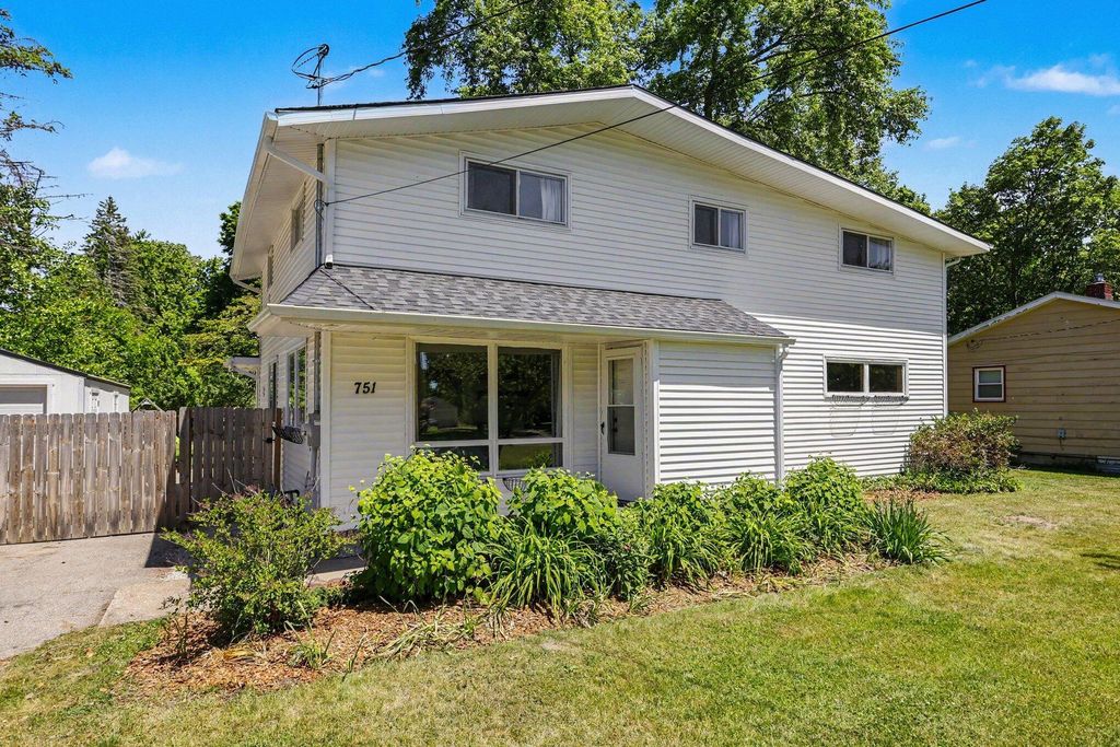 751 Jakway Avenue, St. Joseph charter township