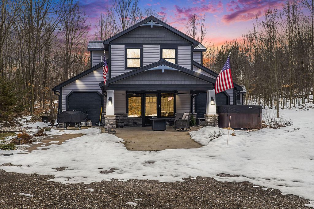 8851 E 8 Mile Road, Dover township