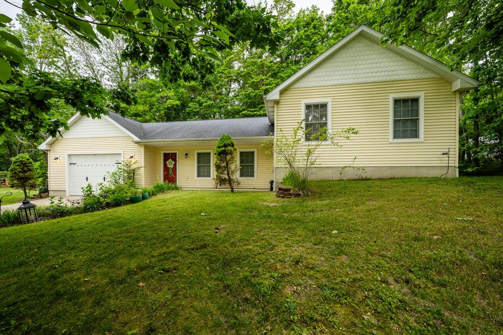 6278 Harrison Street, Hagar township