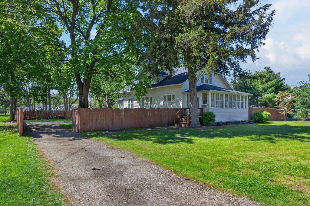 1536 E Nickerson Avenue, Sodus township