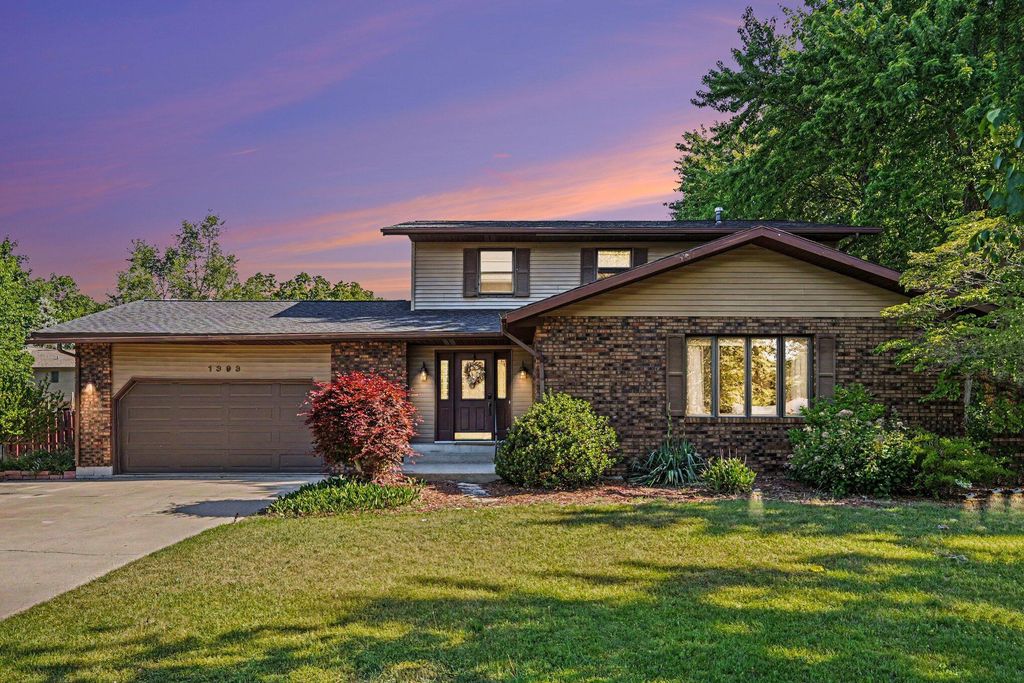 1393 Desmond Street, Lincoln charter township