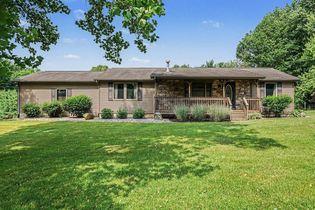 69728 Calvin Center Road, Mason township