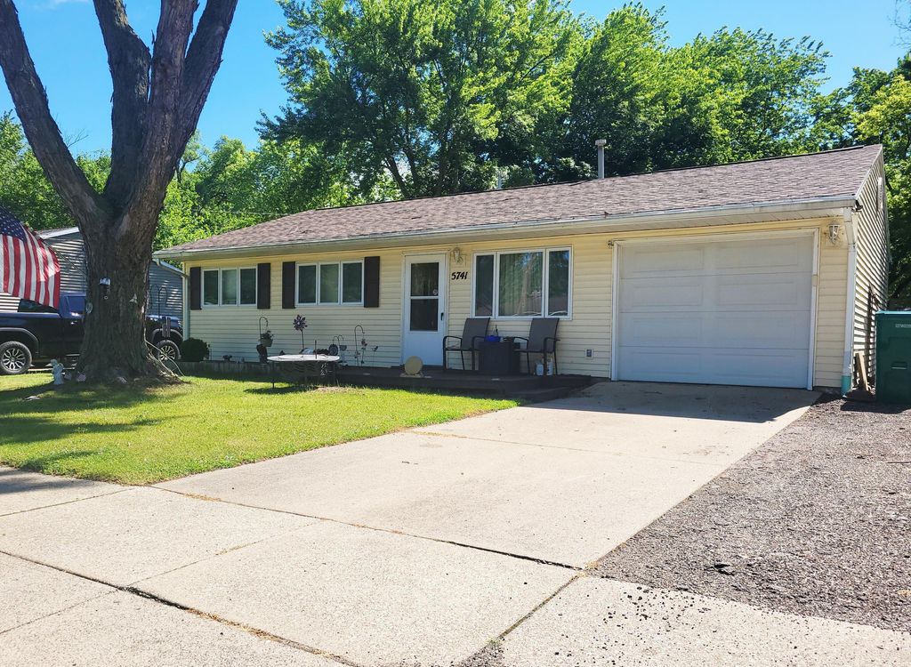 5741 Roanoke Street, Portage city