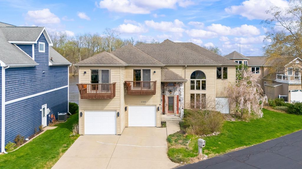 2349 Riverside Pointe Drive, St. Joseph charter township