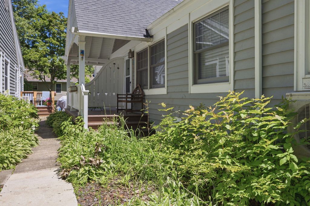 15577 Victor Road Unit: 4, Chikaming township