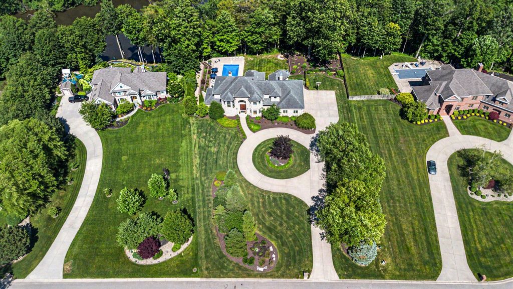 4945 S Stockbridge Drive, Royalton township