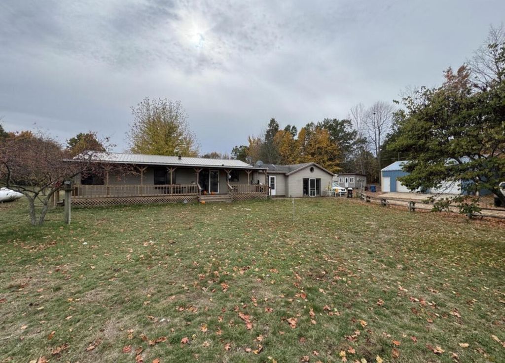 6846 104th Avenue, Casco township