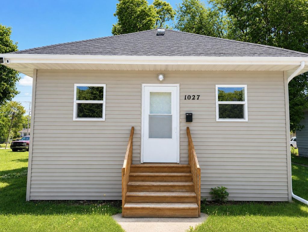 1027 Broadway, Benton Harbor city