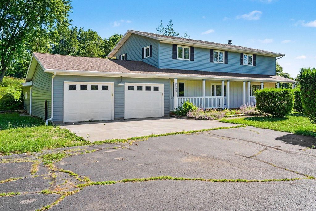 4761 E Arrowhead Drive, Oronoko charter township
